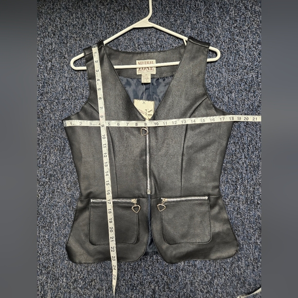 NWT Black FAUX Leather Peplum Heart Zippers Top Vest Size L - Picture 9 of 10